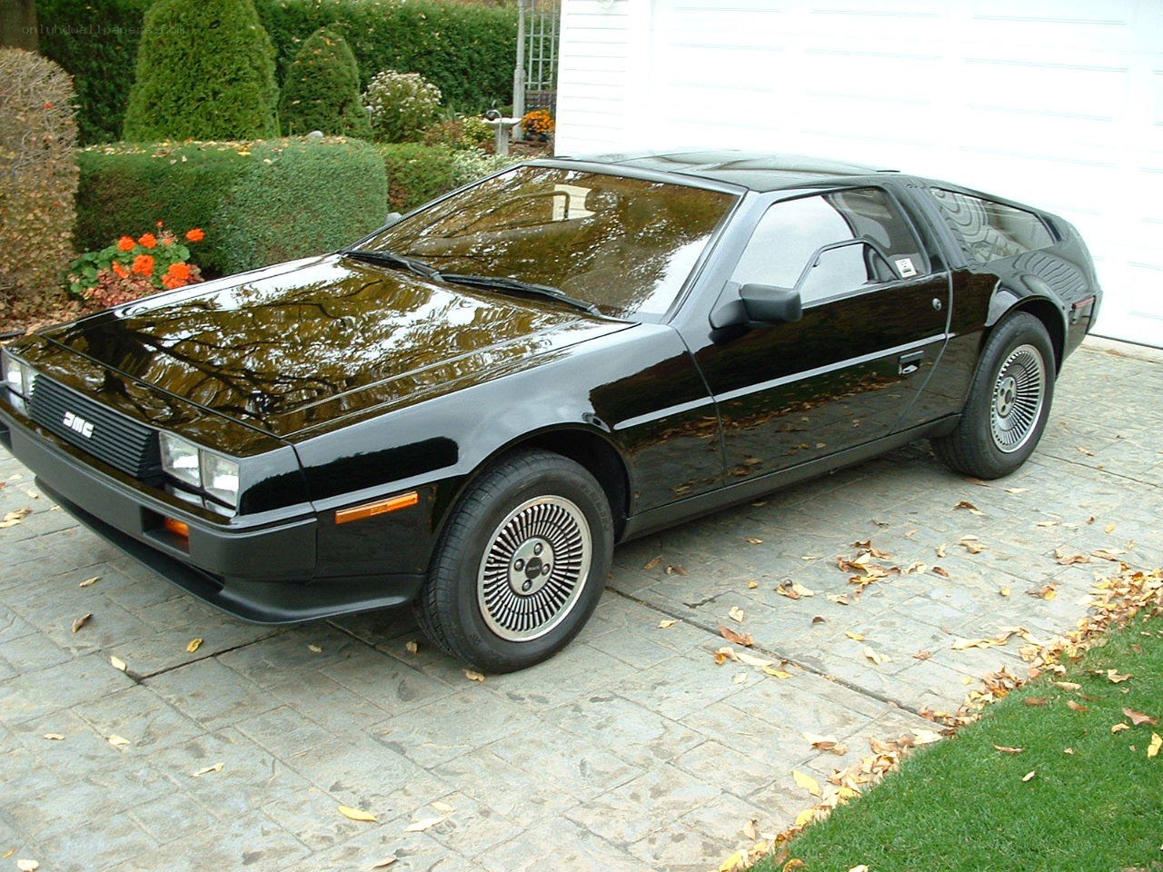 Black DeLorean DMC-12 car