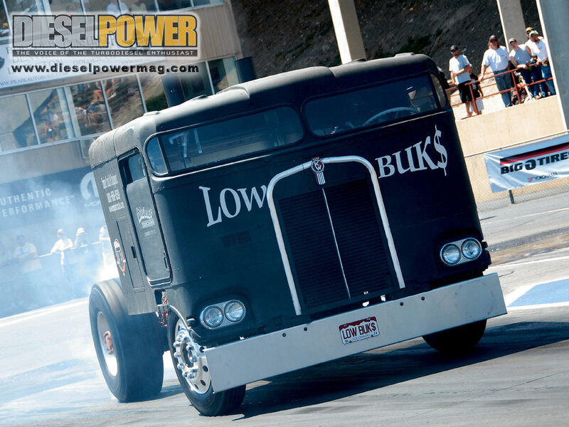Black Diesel Truck — Dynamic