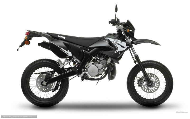 black dirt bike motorcycle