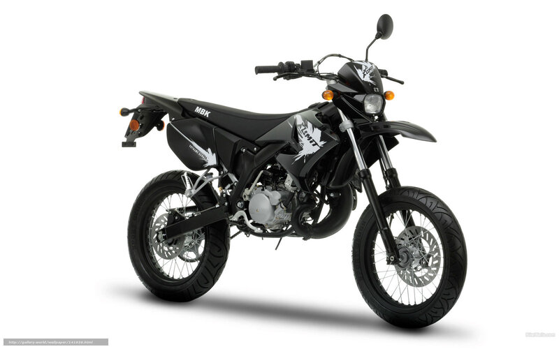 black dirt bike motorcycle