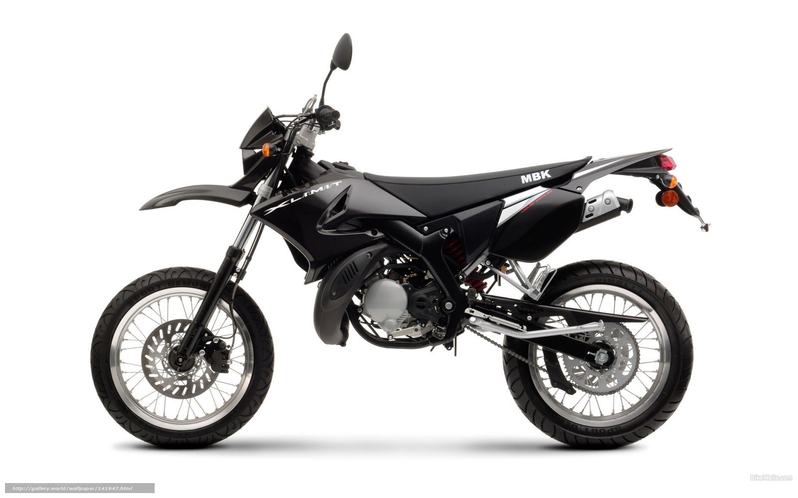 black dirt bike motorcycle