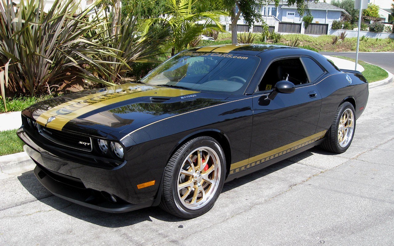 Black Dodge Challenger SRT