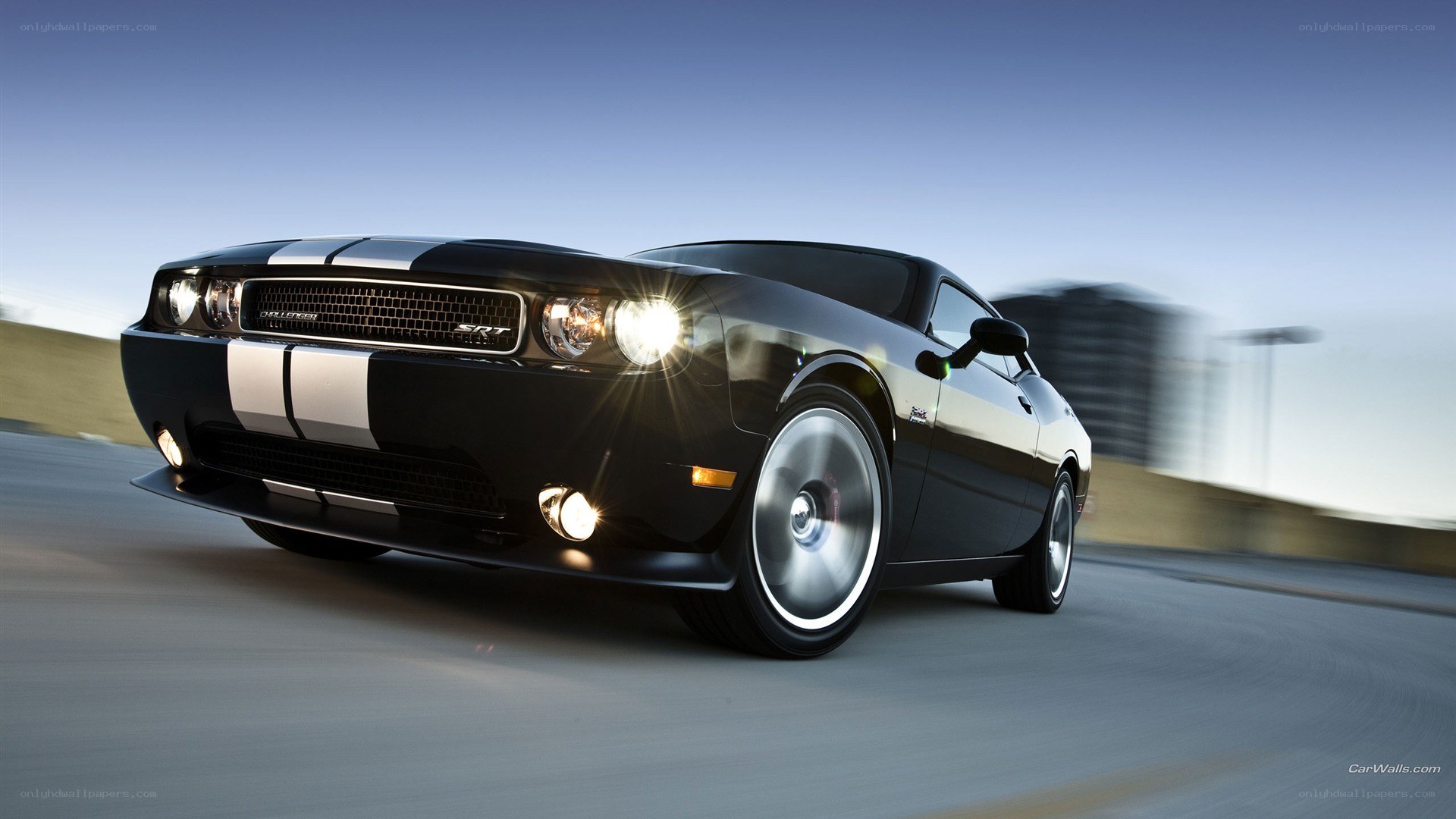 black dodge challenger srt8