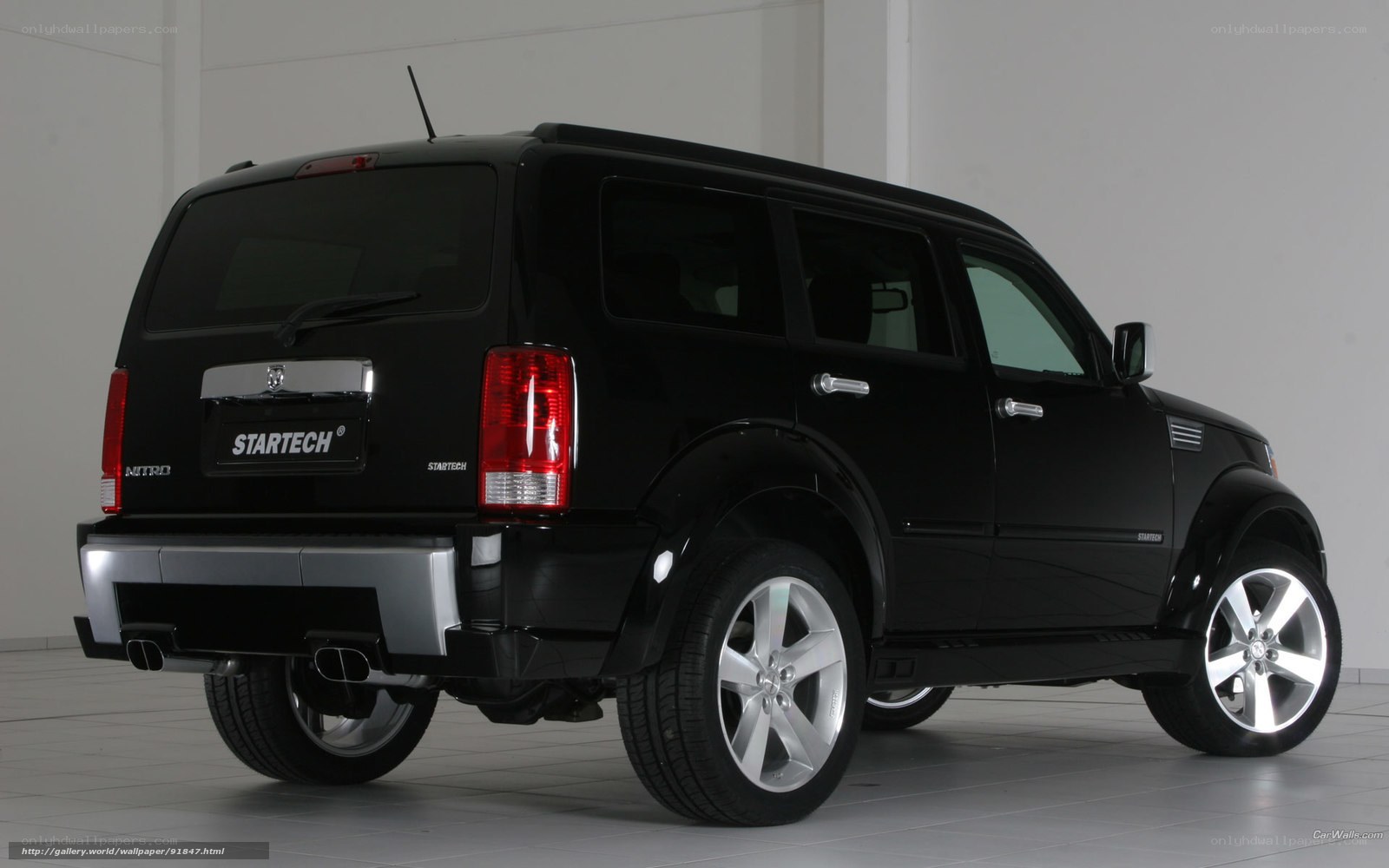 black dodge nitro suv