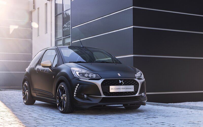 Black DS 3 Cabrio Car