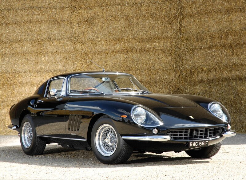 Black Ferrari 275 GTB/4
