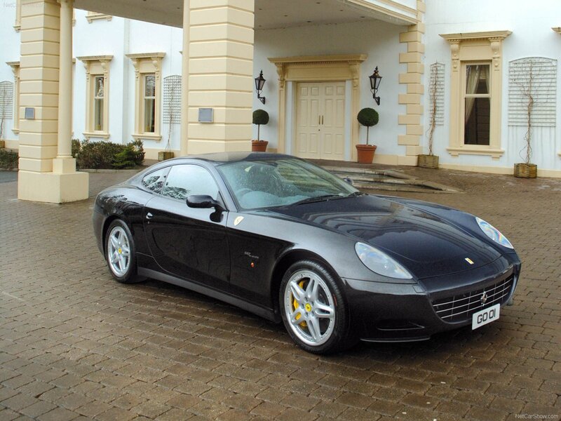 Black Ferrari 612 Scaglietti