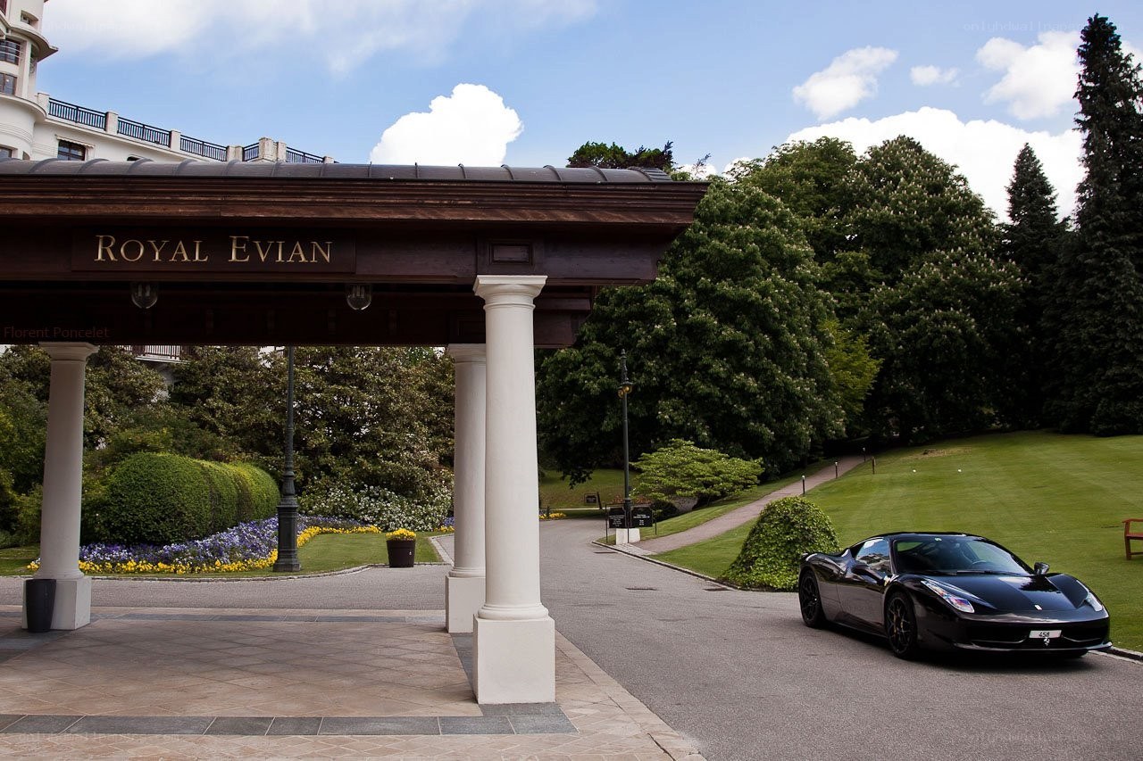 Black Ferrari at Royal Eavian