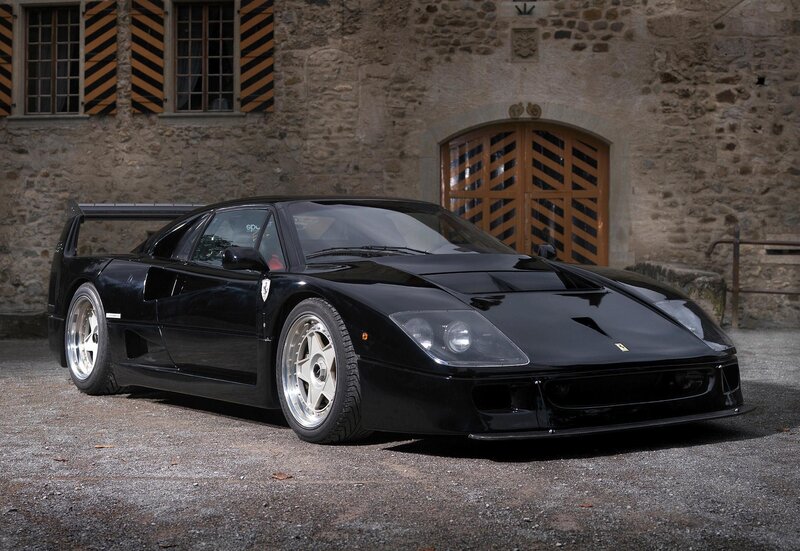 Black Ferrari F40 — Dramatic