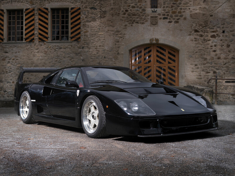 Black Ferrari F40