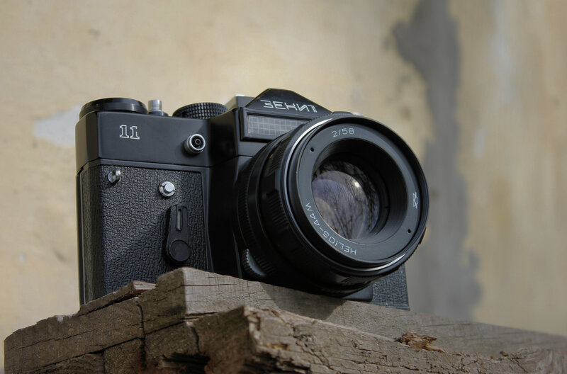 Black Film Camera — Neutral, Photograph