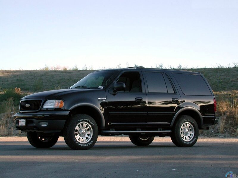 black ford expedition suv