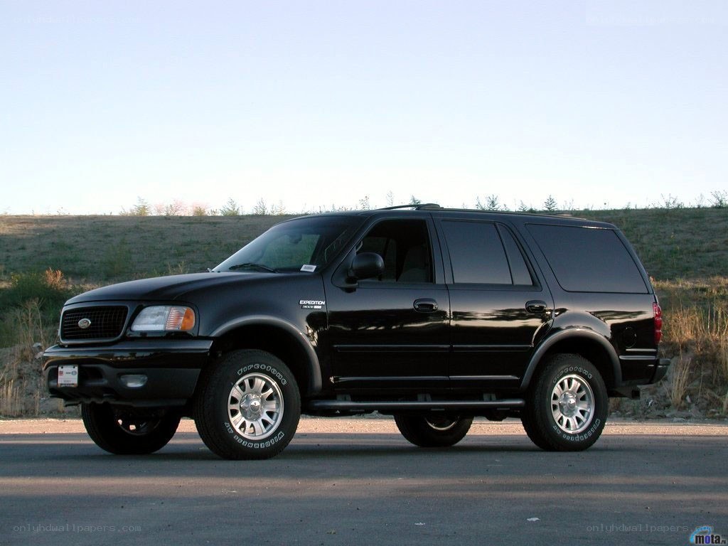 black ford expedition suv
