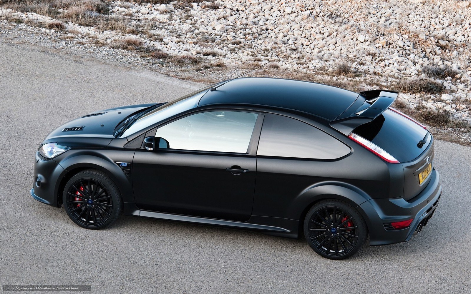Black Ford Focus RS car