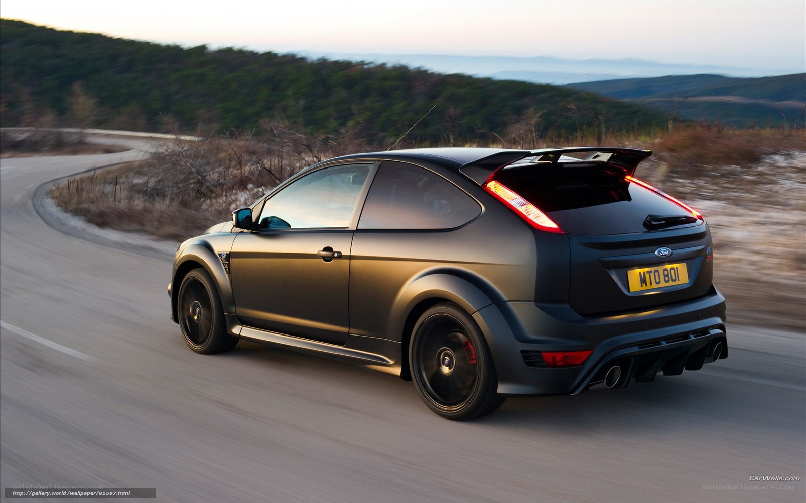 black ford focus rs driving