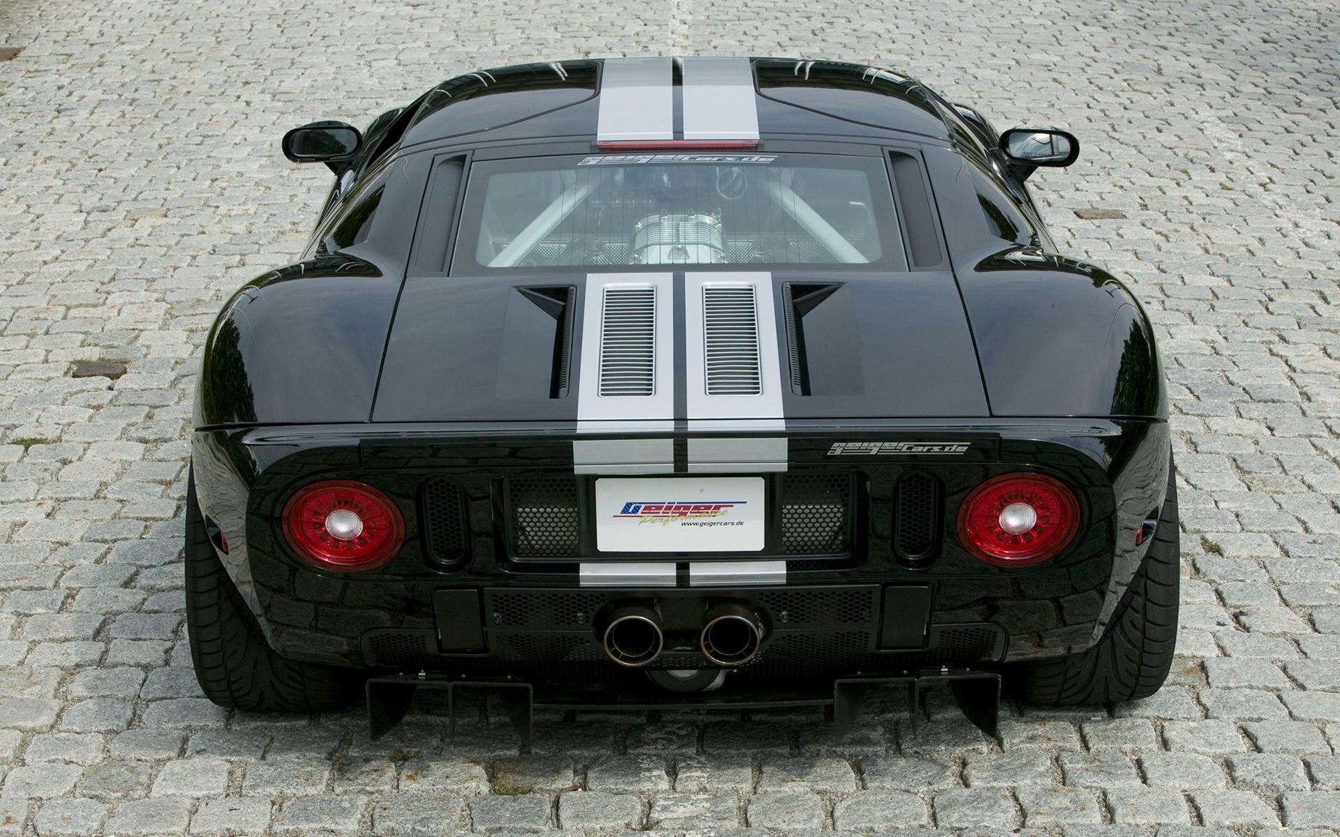 black ford gt rear view