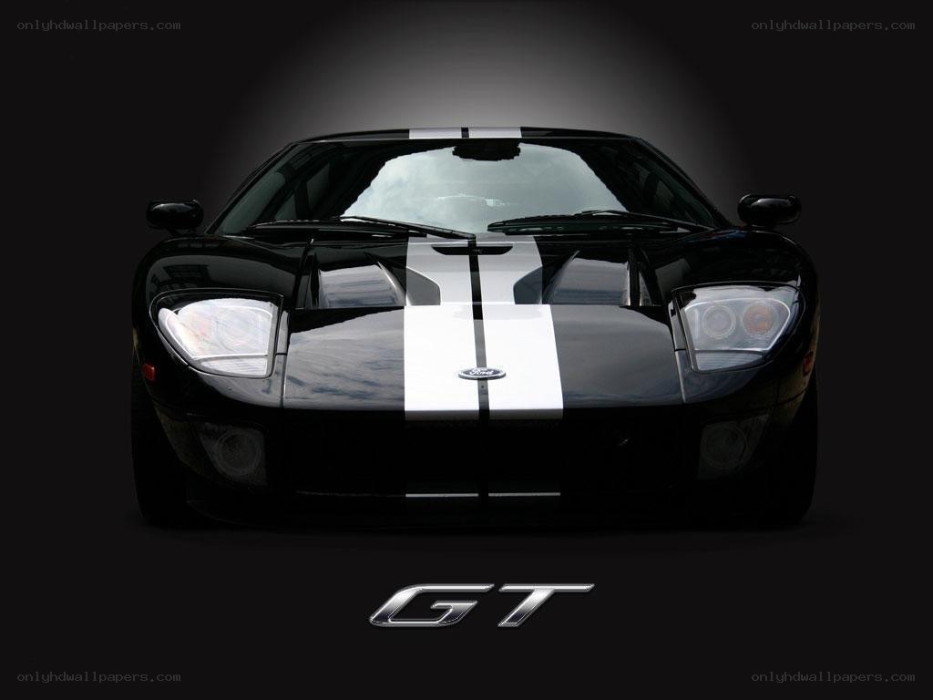Black Ford GT with racing stripes