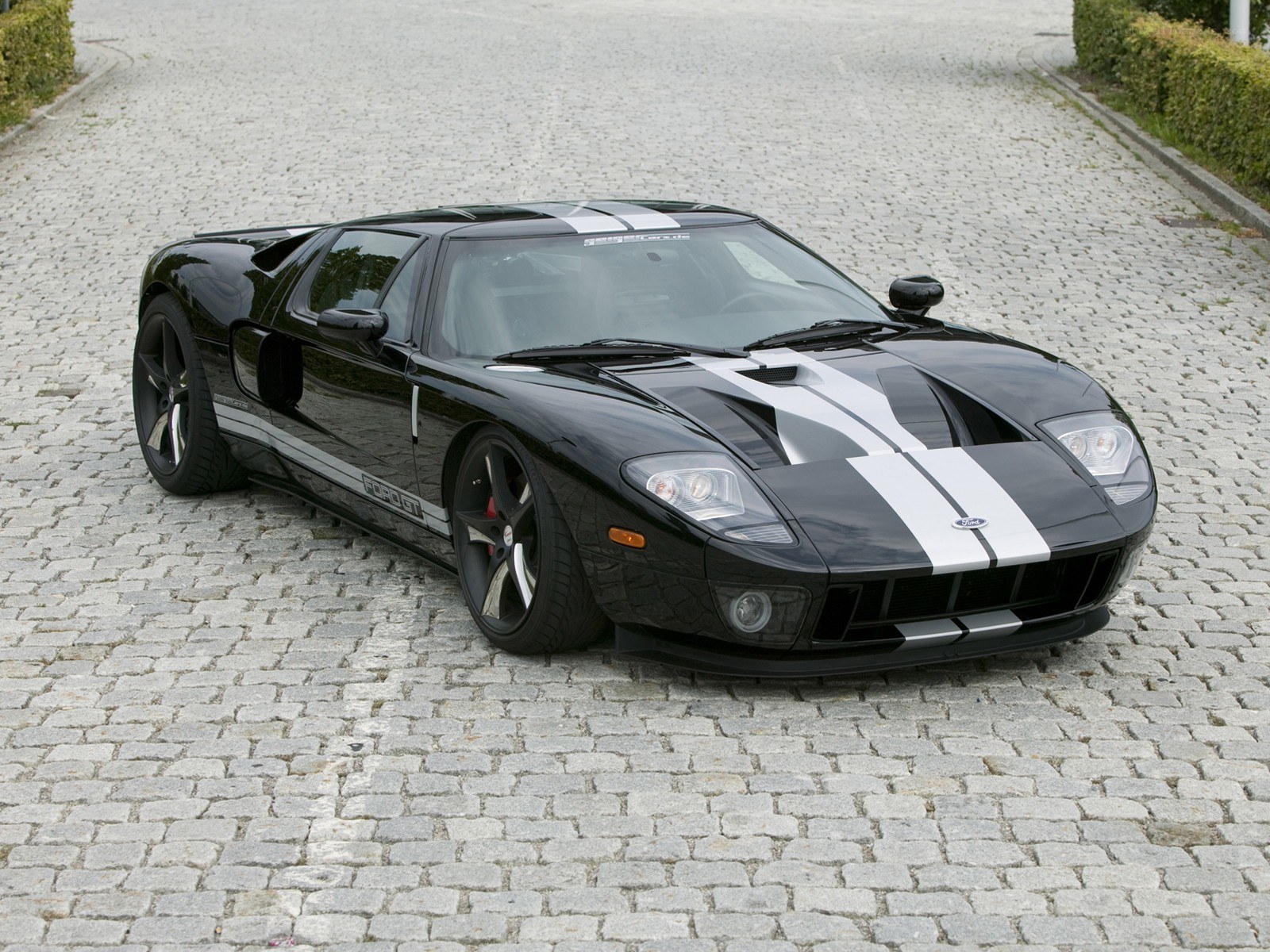 Black Ford GT with white stripes