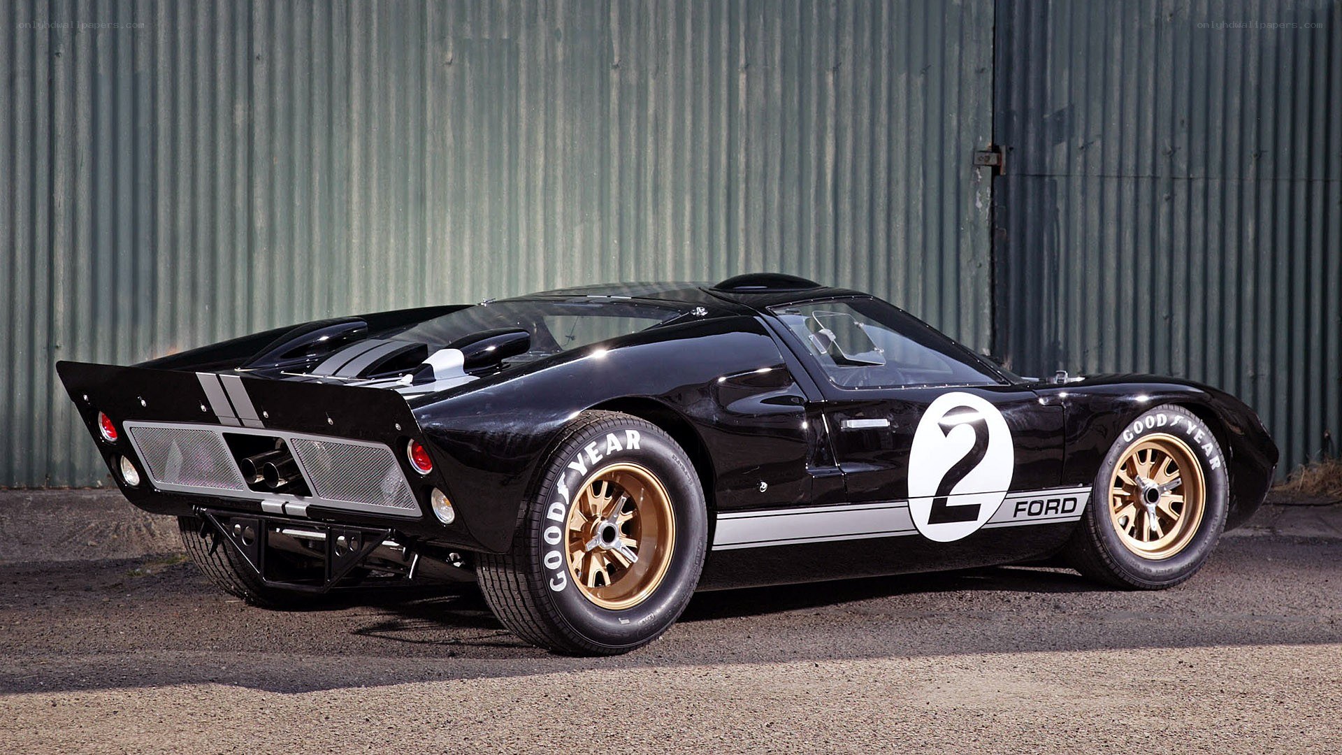Black Ford GT40 race car
