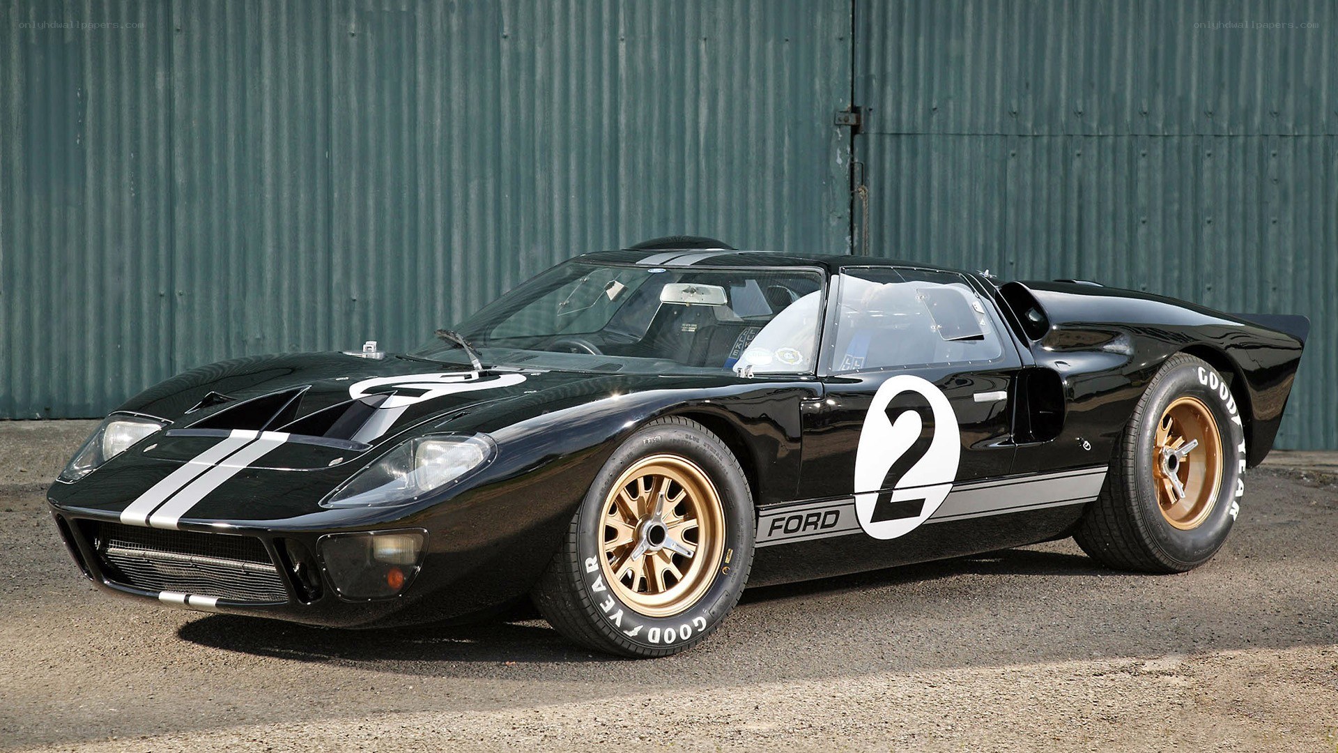Black Ford GT40 race car