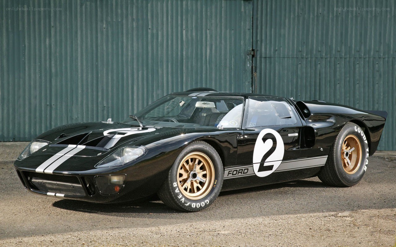 Black Ford GT40 race car