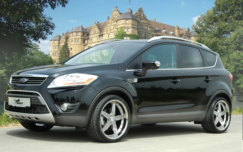Black Ford Kuga with custom wheels