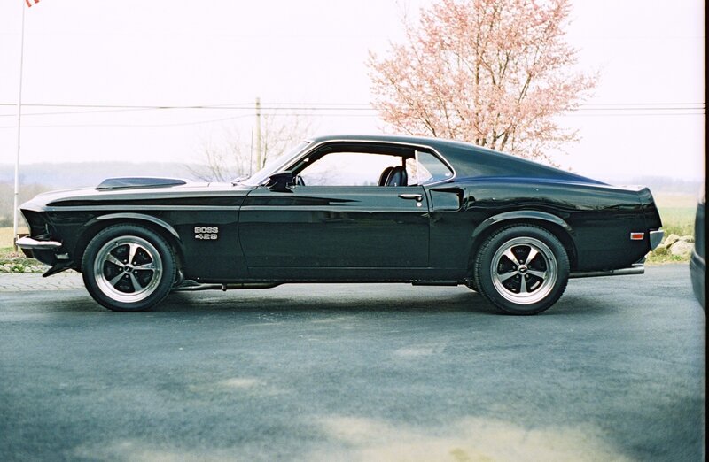 Black Ford Mustang Boss 429