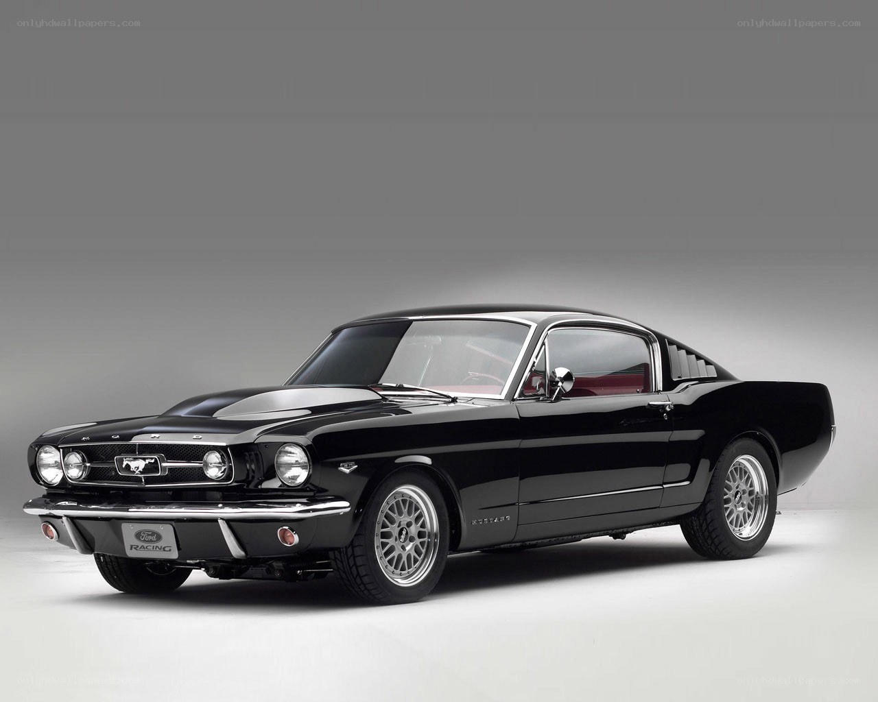 Black Ford Mustang Classic