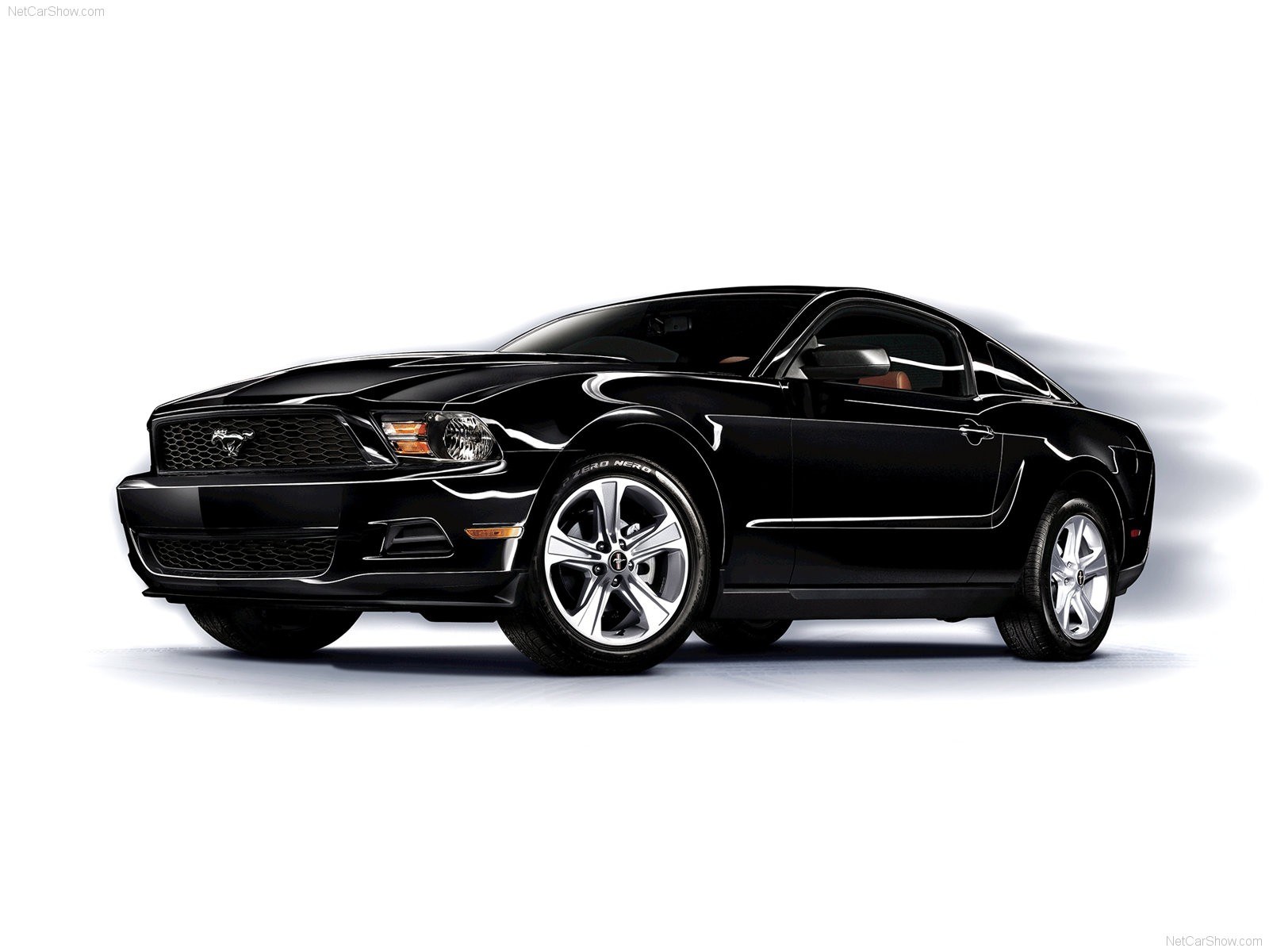 Black Ford Mustang coupe