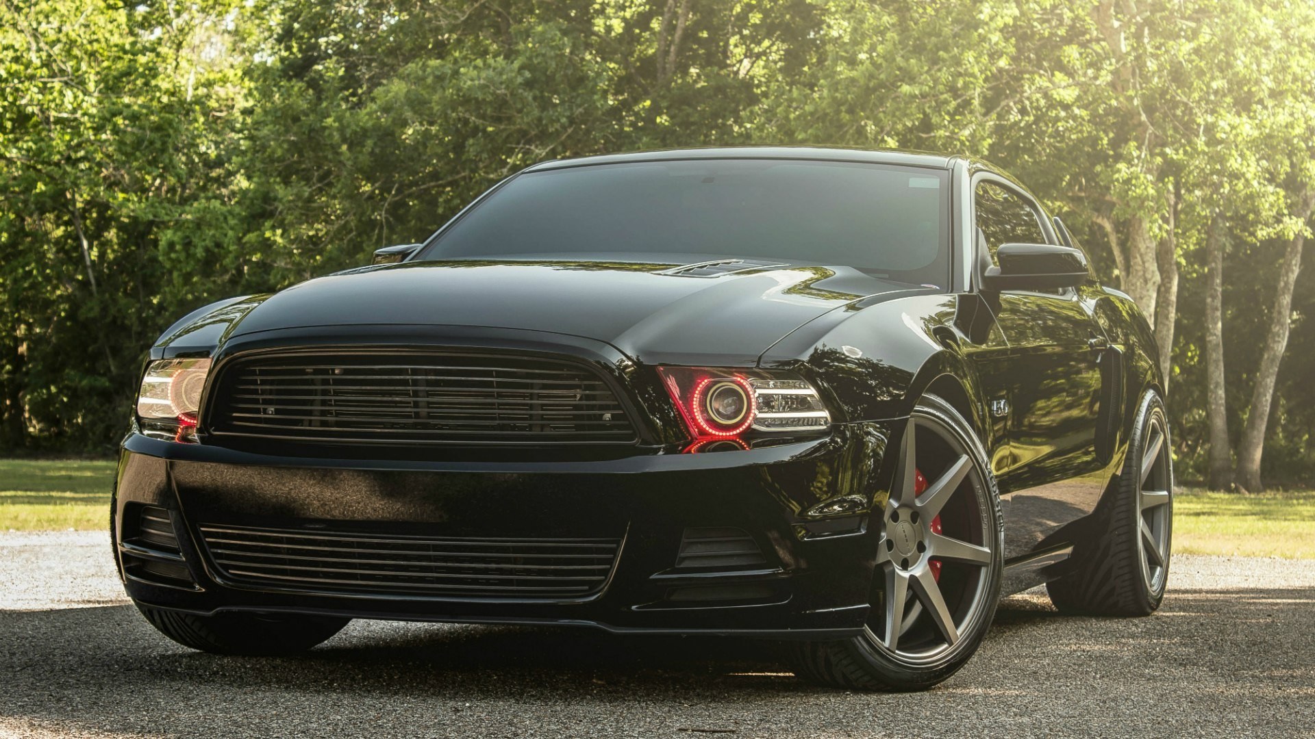 Black Ford Mustang GT