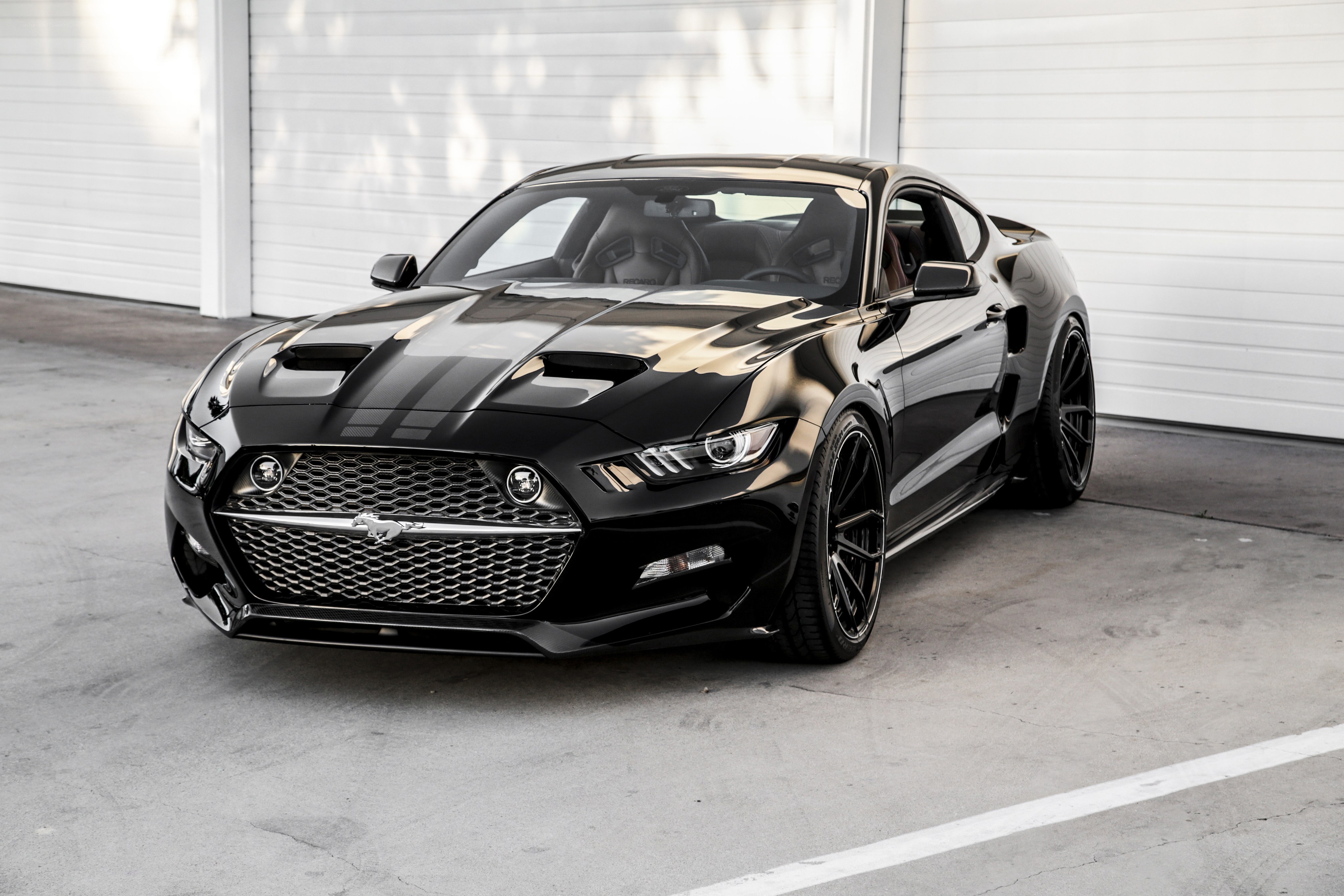 Black Ford Mustang GT