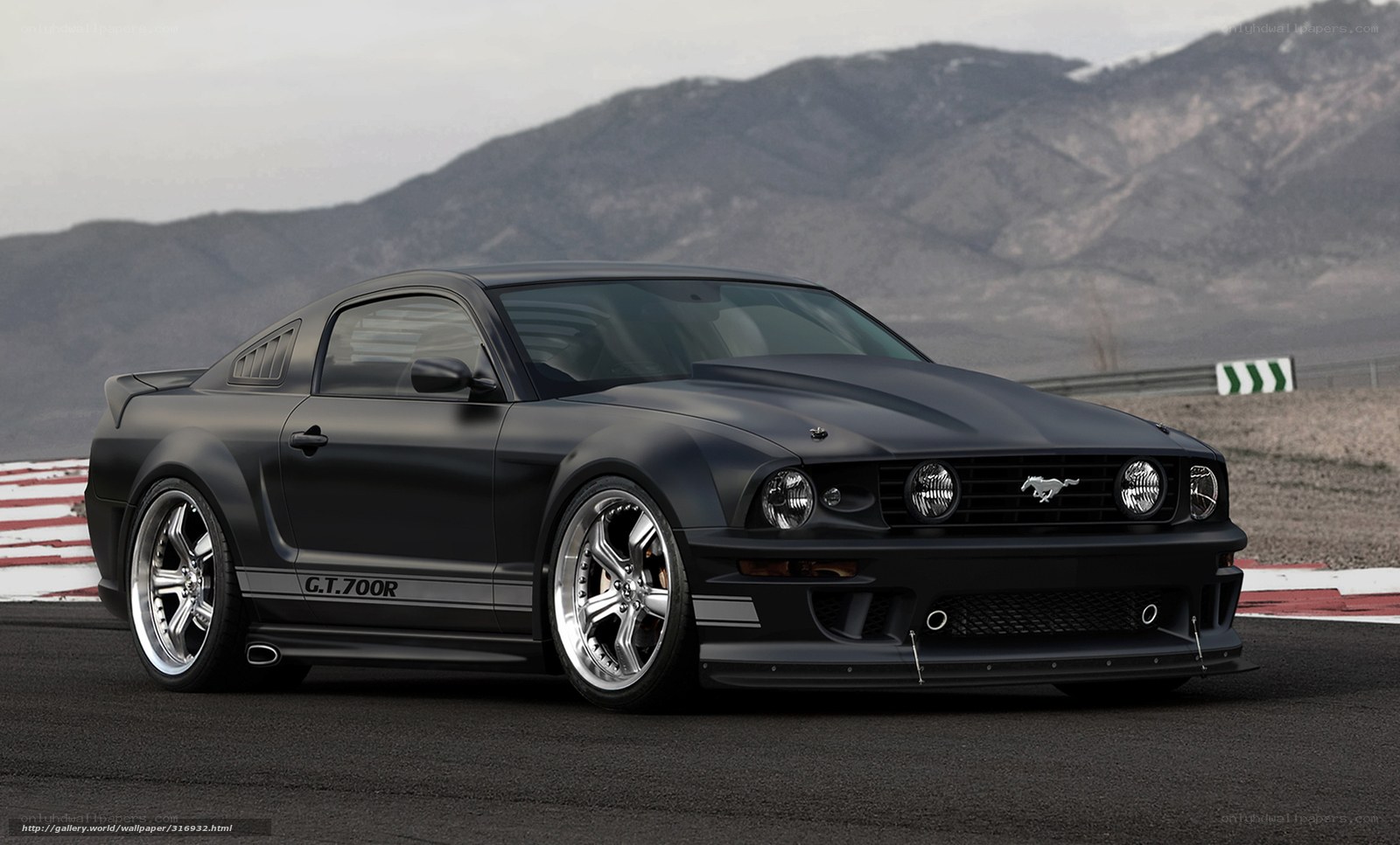 Black Ford Mustang GT 700R