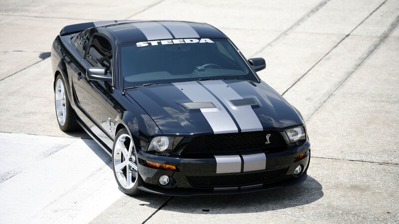 Black Ford Mustang Shelby GT500