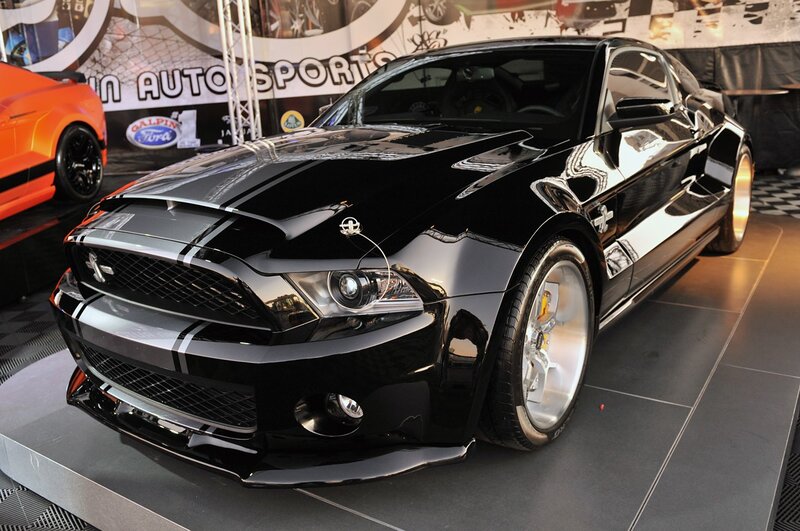 Black Ford Mustang Shelby GT500