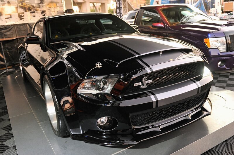 Black Ford Mustang Shelby GT500