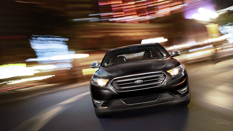 Black Ford Taurus — Dynamic