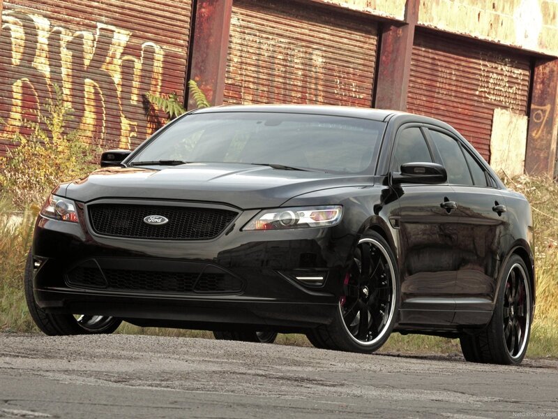 Black Ford Taurus SHO