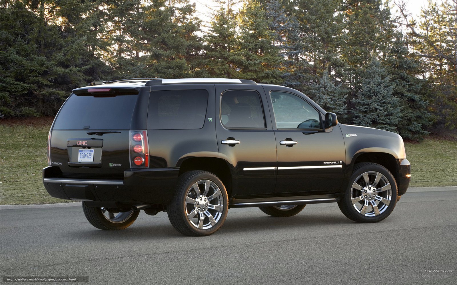 Black GMC Yukon Hybrid SUV