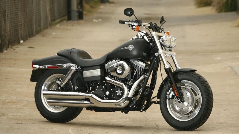 black harley-davidson motorcycle