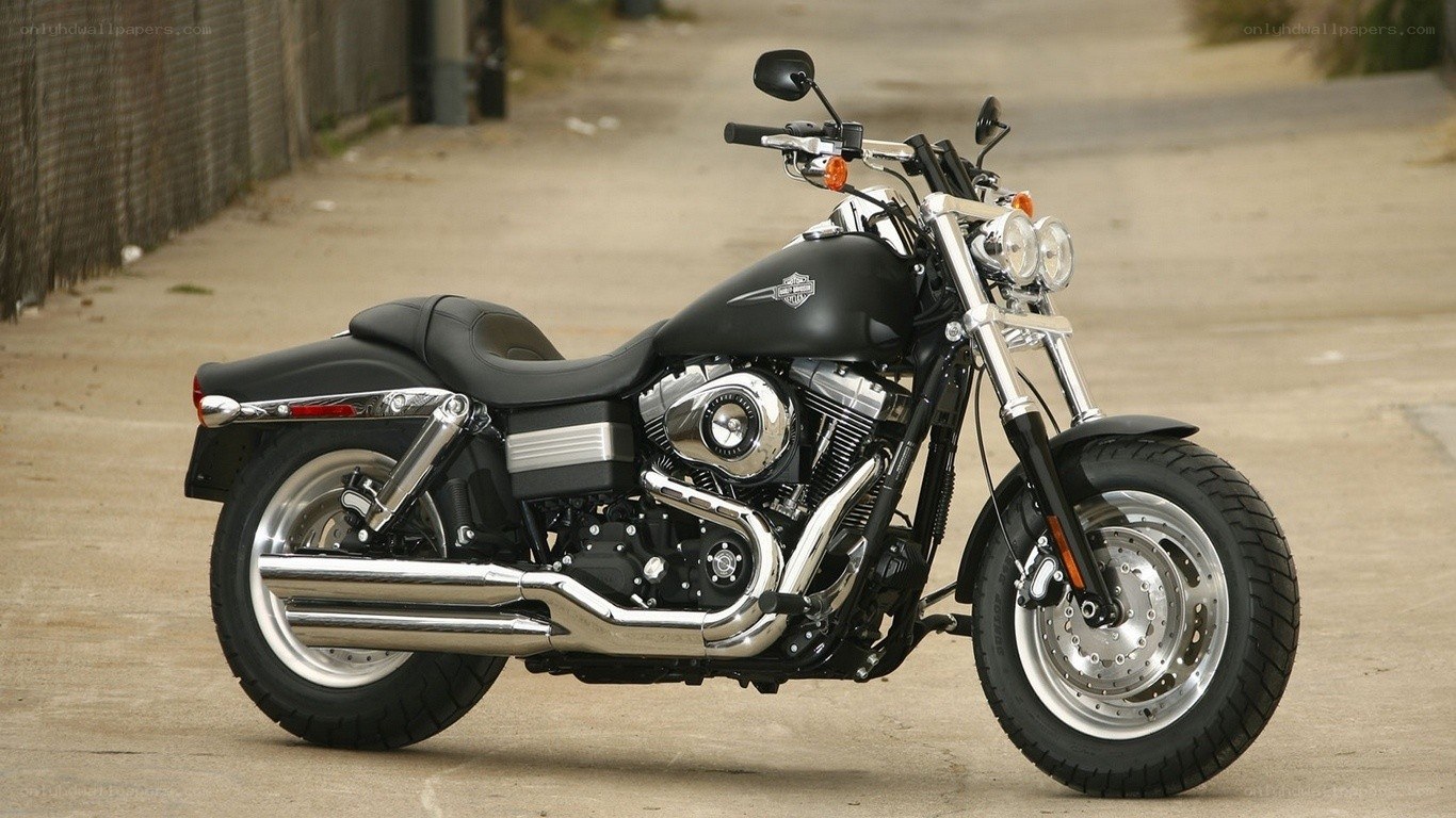 black harley-davidson motorcycle