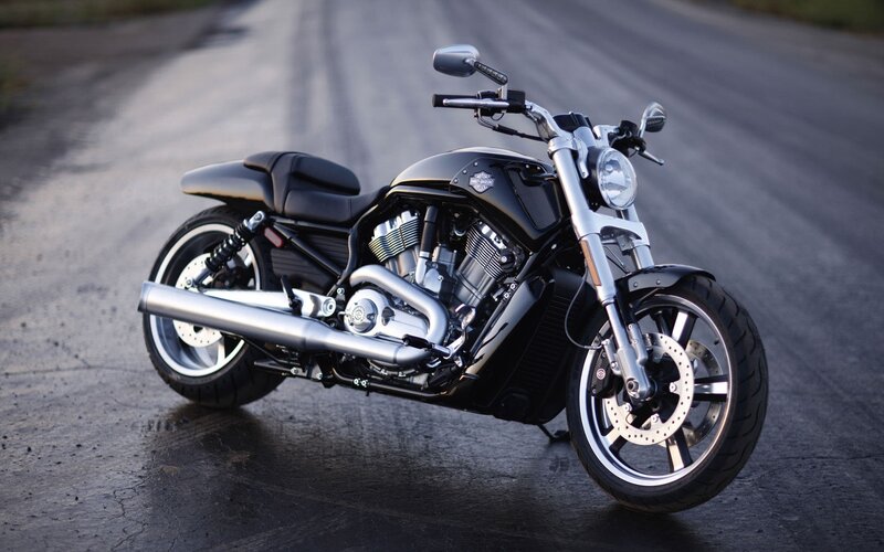 black harley-davidson motorcycle