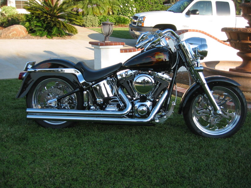 Black Harley-davidson Motorcycle — Calm, Afternoon, Photograph, Truck