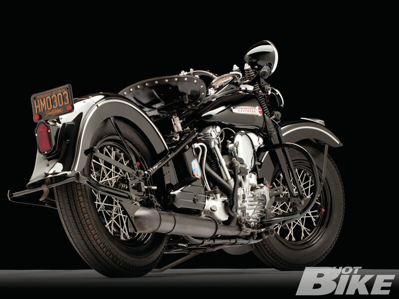 Black Harley-davidson Motorcycle — Dramatic, Photograph