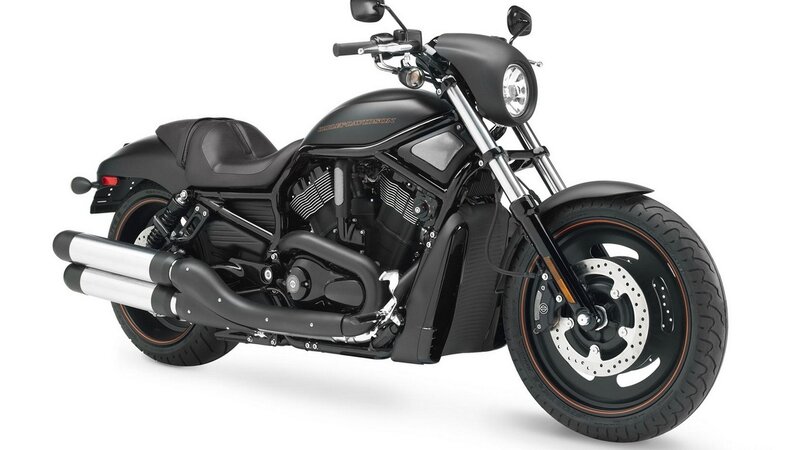 Black Harley-davidson Motorcycle — Neutral, Photograph, Seat, Exhaust Pipes, Headlight, Silver