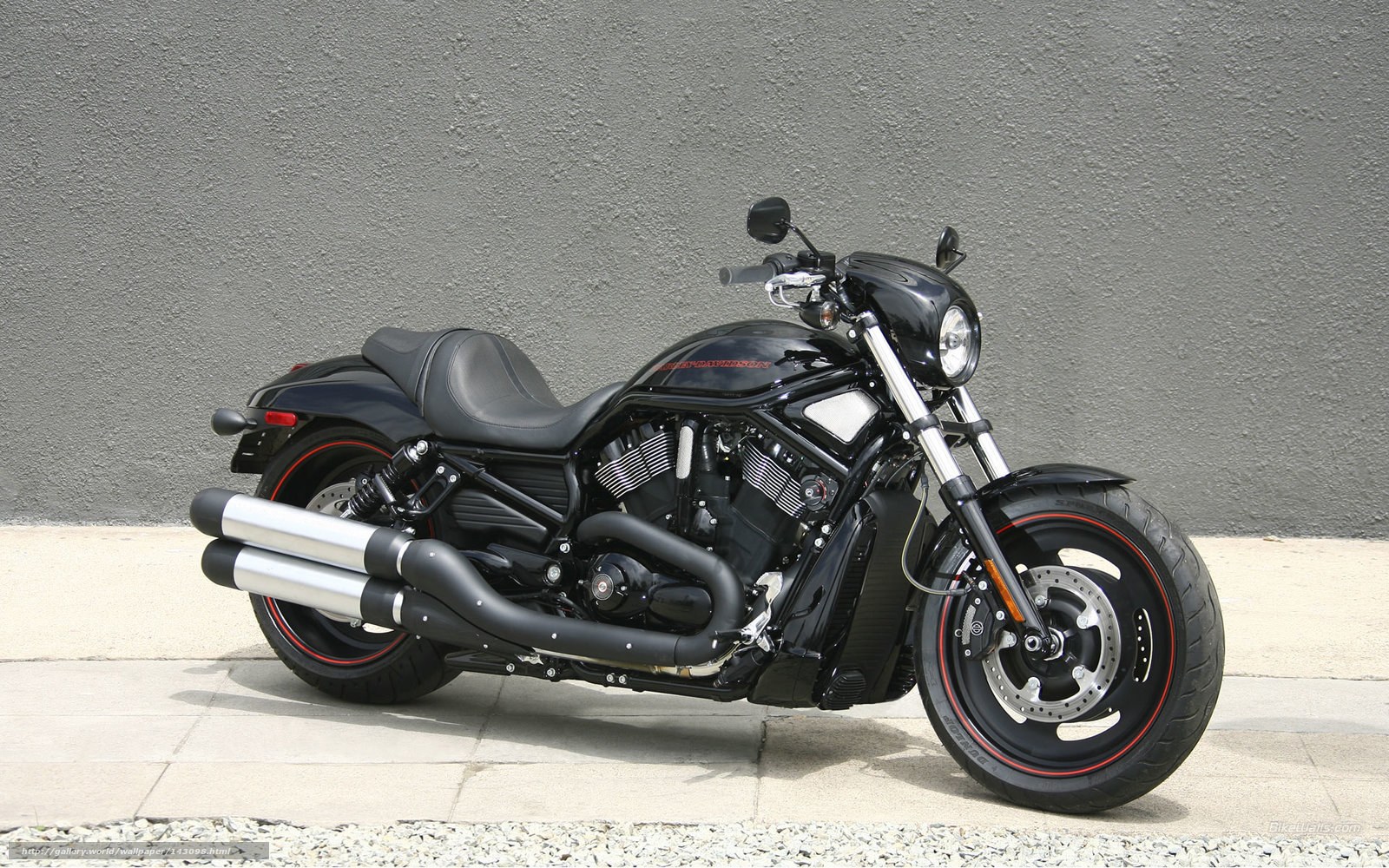 black harley-davidson motorcycle