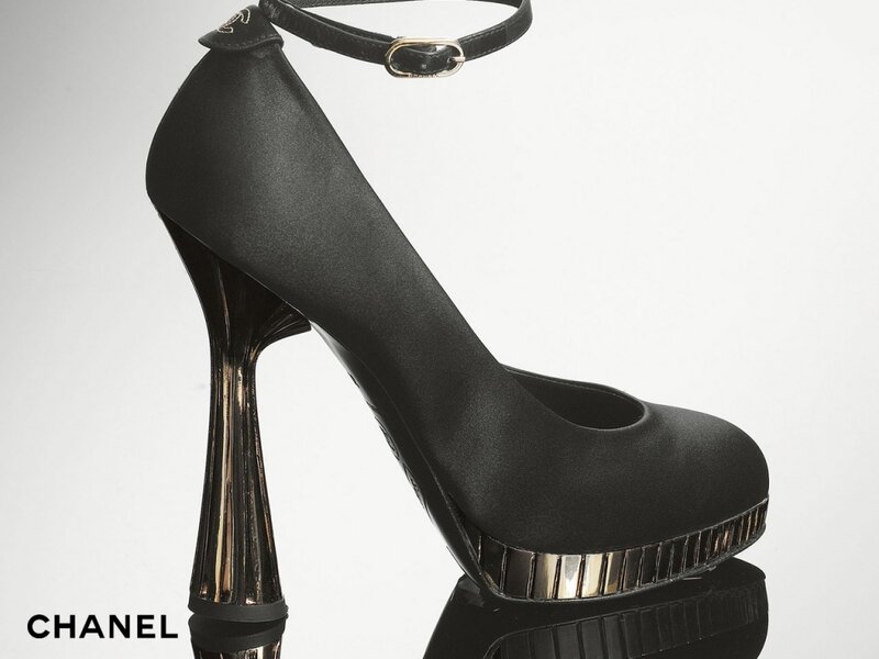 Black High-heeled Shoe — Minimalist, Photograph