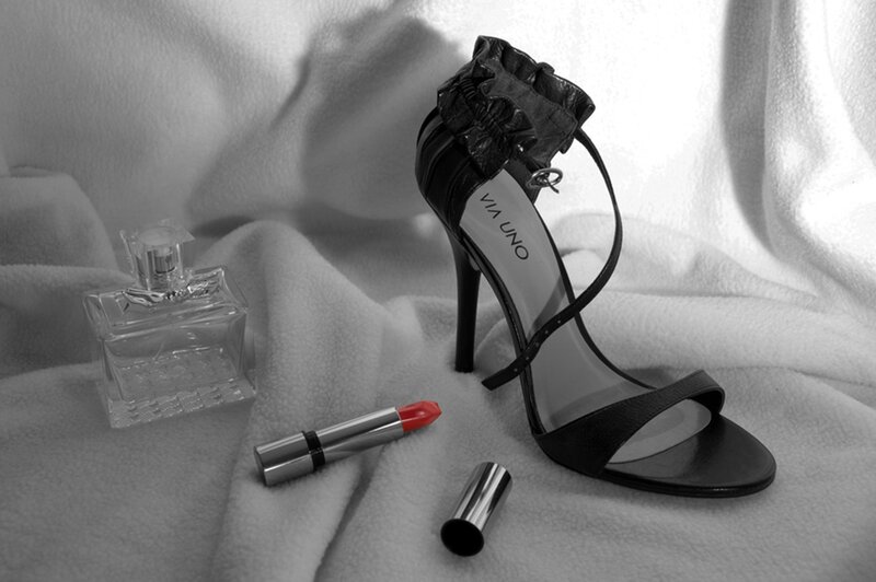 Black High-heeled Shoe