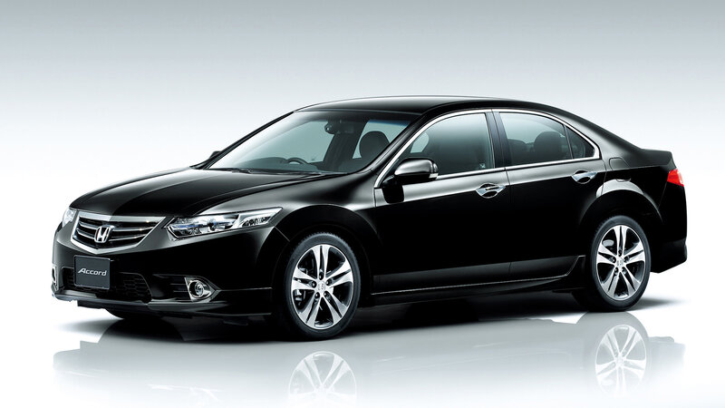 Black Honda Accord sedan