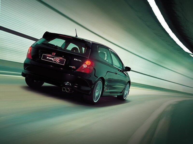 Black Honda Civic Type R in tunnel