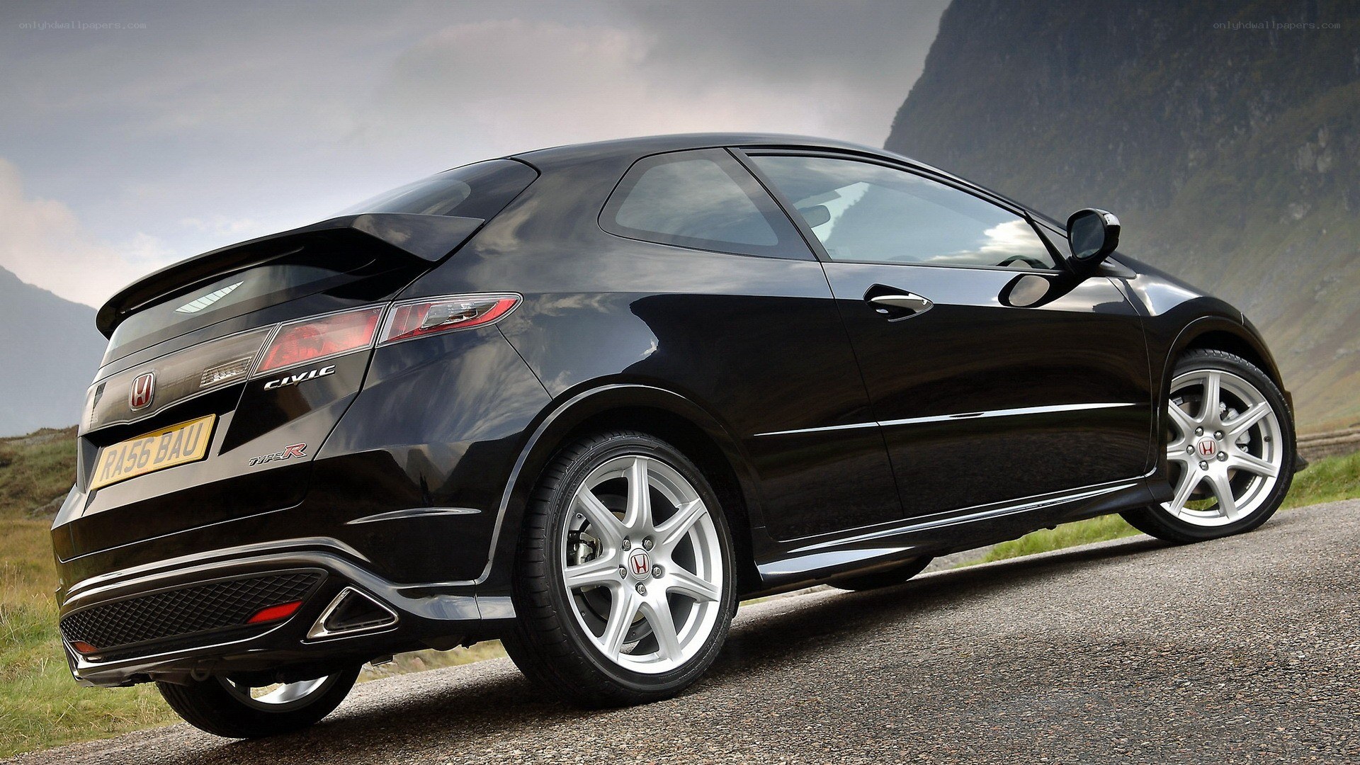 black honda civic type r